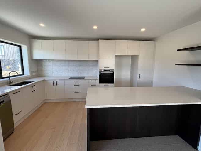 24 Doug Ledgerwood Drive, Wanaka