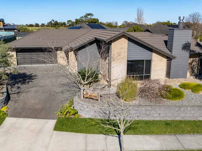 25 Roy Hilton Drive, Flagstaff