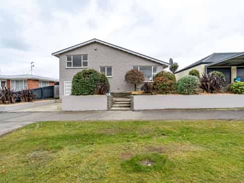 98 Salford Street, Windsor