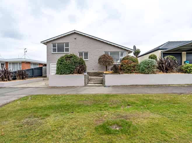 98 Salford Street, Windsor