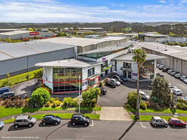 Stylish ground floor office for sale or lease