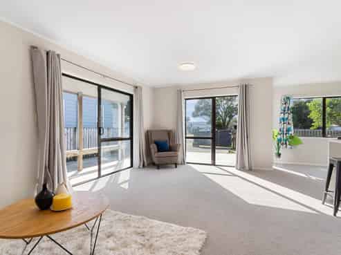 77 Rautawhiri Road, Helensville