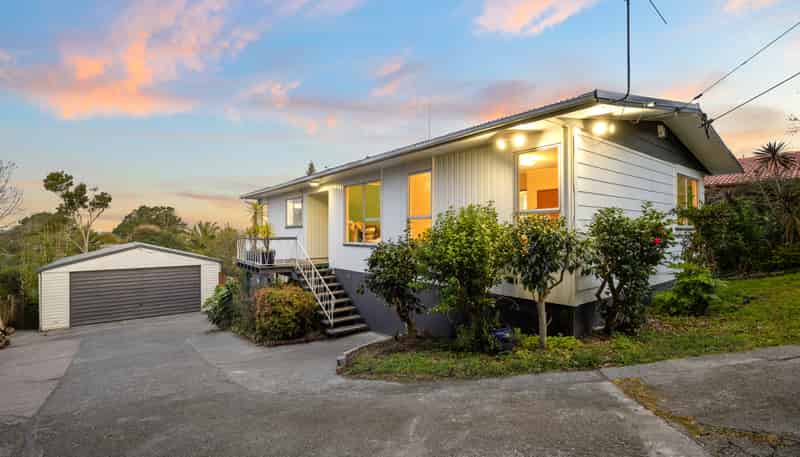 437 Don Buck Road, Massey