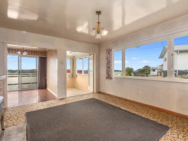 81 Station Road, Kamo