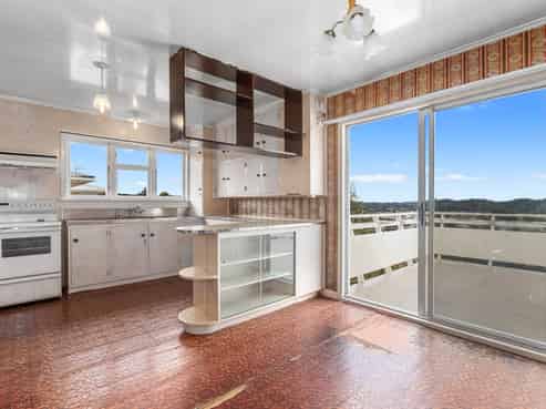 81 Station Road, Kamo