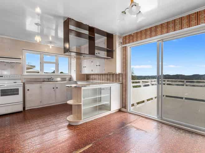 81 Station Road, Kamo