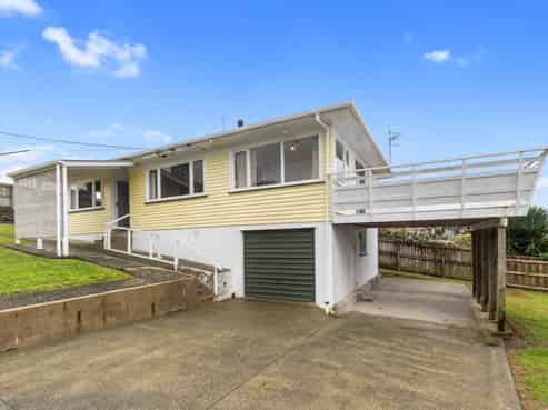 81 Station Road, Kamo