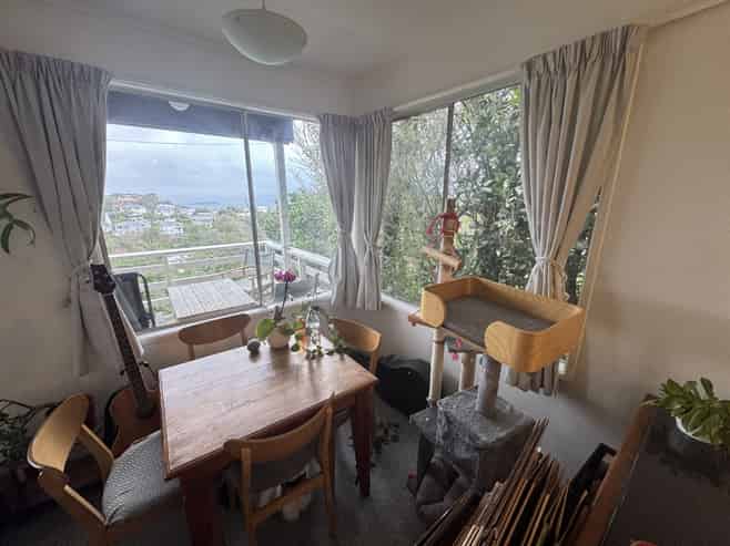 13a Espin Crescent, Karori