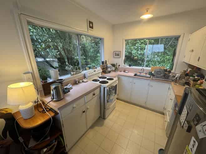 13a Espin Crescent, Karori