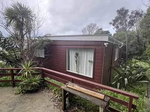 13a Espin Crescent, Karori
