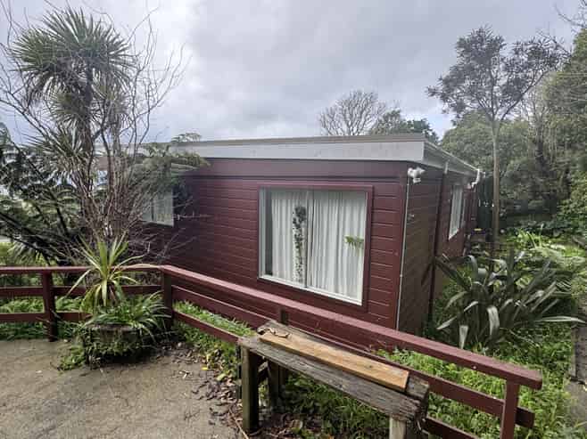 13a Espin Crescent, Karori