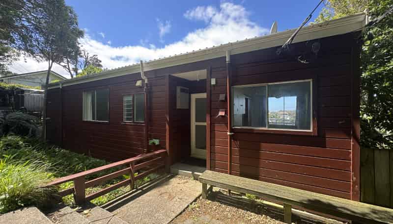 13a Espin Crescent, Karori