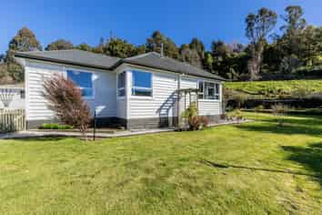 126 Tipahi Street, Nelson South