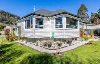 126 Tipahi Street, Nelson South