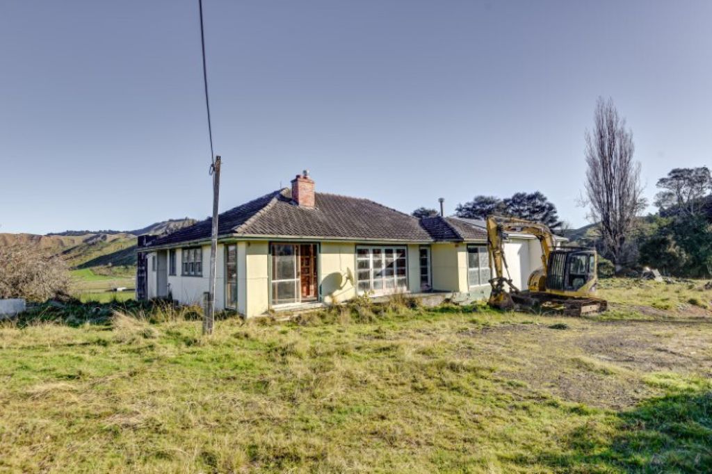 Build your dream rural retreat 4