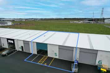 Impressive 246sq m Vacant Industrial Unit 