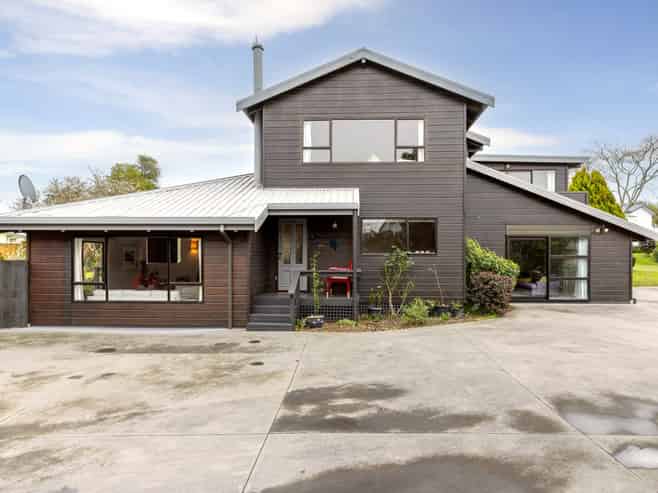 51 Kahurangi Drive, Rangatira Park