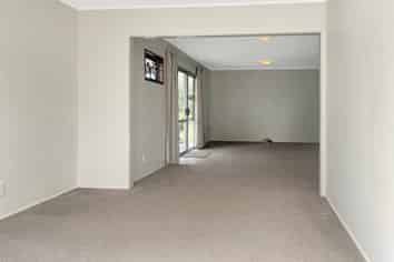 1/1 Eastwood Rise, Browns Bay
