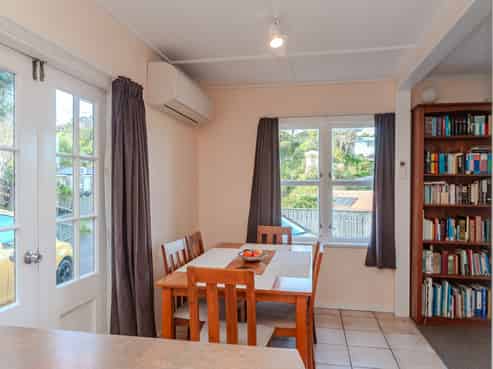 64 Salford St, Newlands