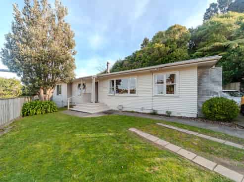 64 Salford St, Newlands