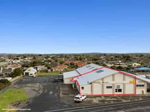 Hidden gem warehouse and office-For lease