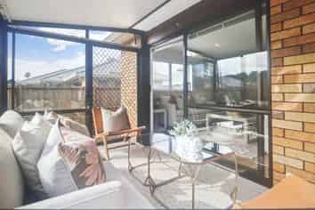 2/133 Pah Road, Royal Oak