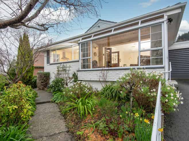 9 Mavis Street, Saint Clair