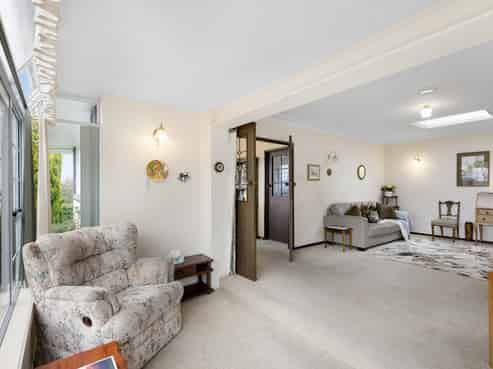 9 Mavis Street, Saint Clair