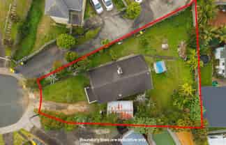 18 Castaing Crescent, Te Atatu South