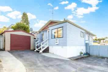 28 Madigan Place, Glendene