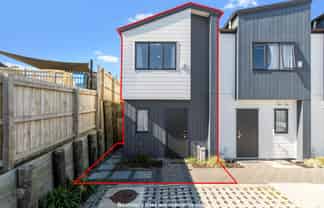 4/112 Moore Street, Howick