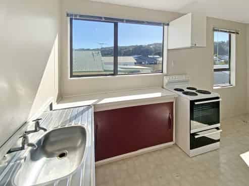 1B East Grove, Alicetown