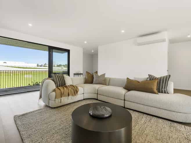 61 Riukiuta Avenue, Three Kings