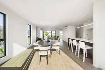 61 Riukiuta Avenue, Three Kings