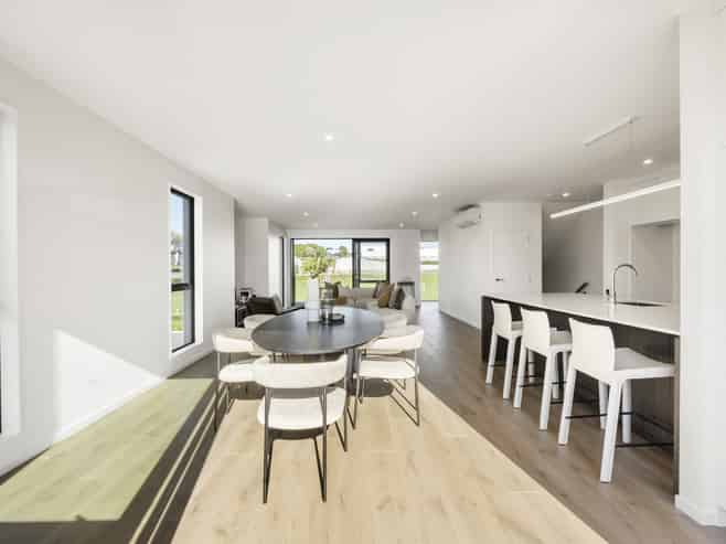 61 Riukiuta Avenue, Three Kings