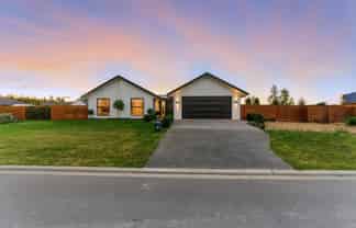 33 Silver Peaks Drive, West Melton