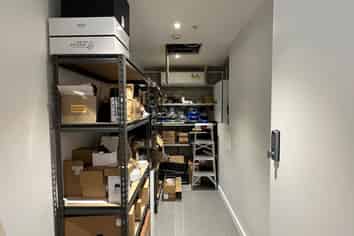 NEW FREEMANS BAY SHOWROOM/OFFICE
