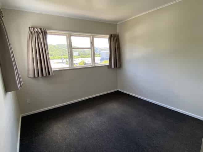 10/1356 High Street, Taita