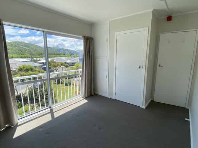10/1356 High Street, Taita