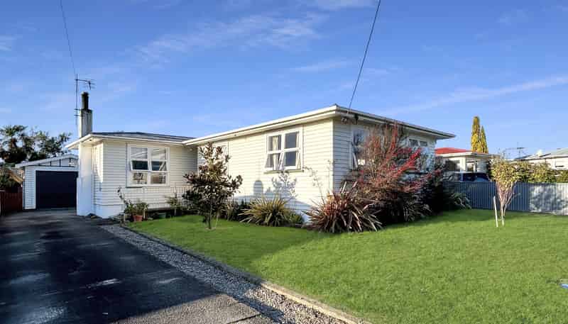 24 Elizabeth Street, Levin