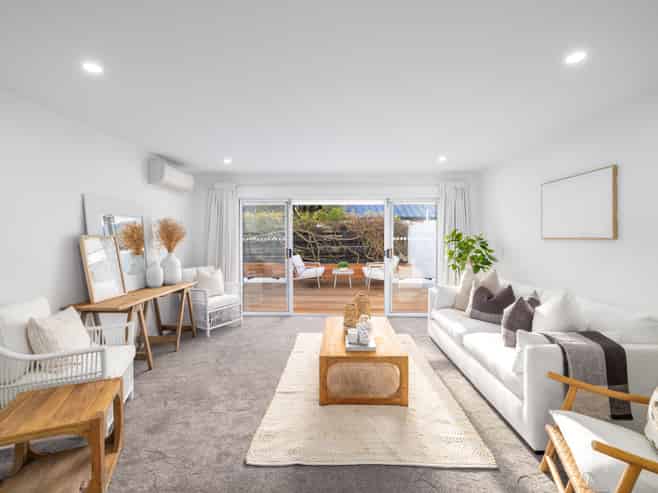 212B Springfield Road, Saint Albans