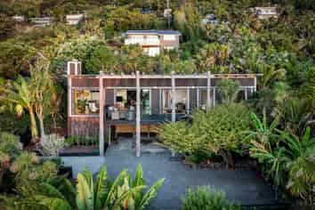115 Seaview Road, Piha
