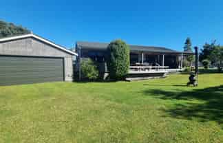 119 Rimu Place, Matarangi