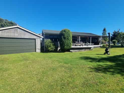 119 Rimu Place, Matarangi
