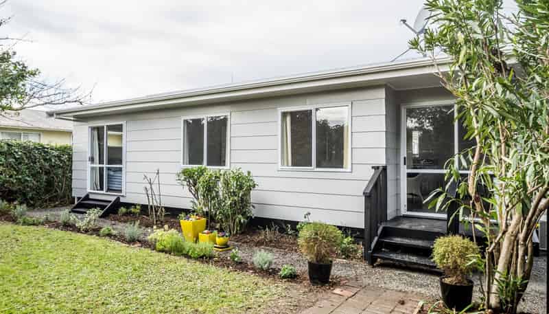305A  Oxford Terrace, Avalon