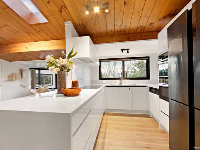 22 Marina View Drive, West Harbour