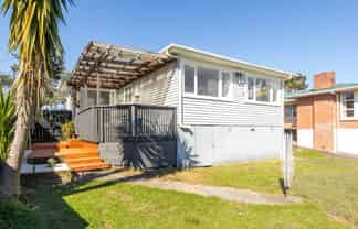20 Archibald Road, Kelston