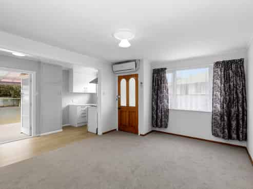 8A Stamford Grove, Avalon