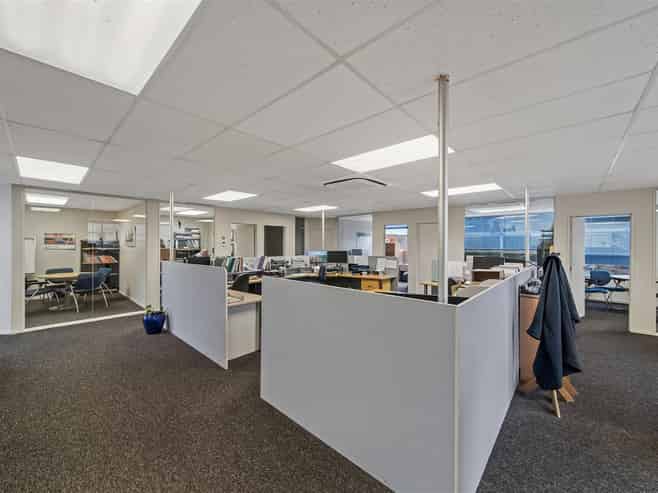 First-Floor Office Opposite Tower Junction