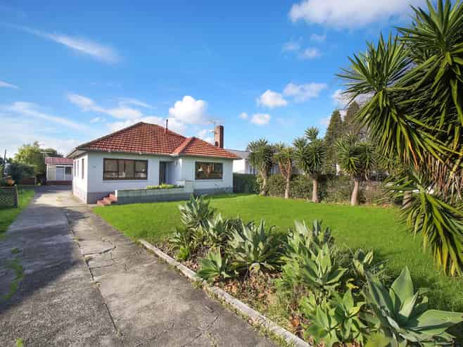 56 Landscape Road, Papatoetoe